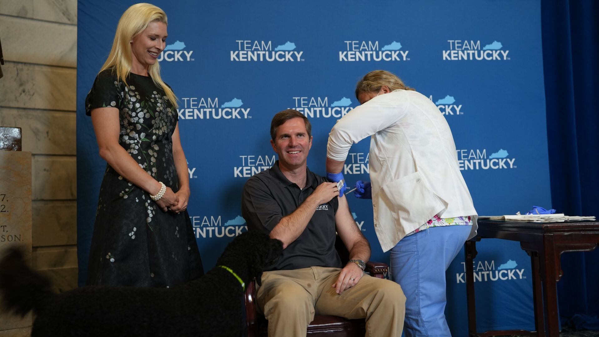 Beshear gets booster.jfif